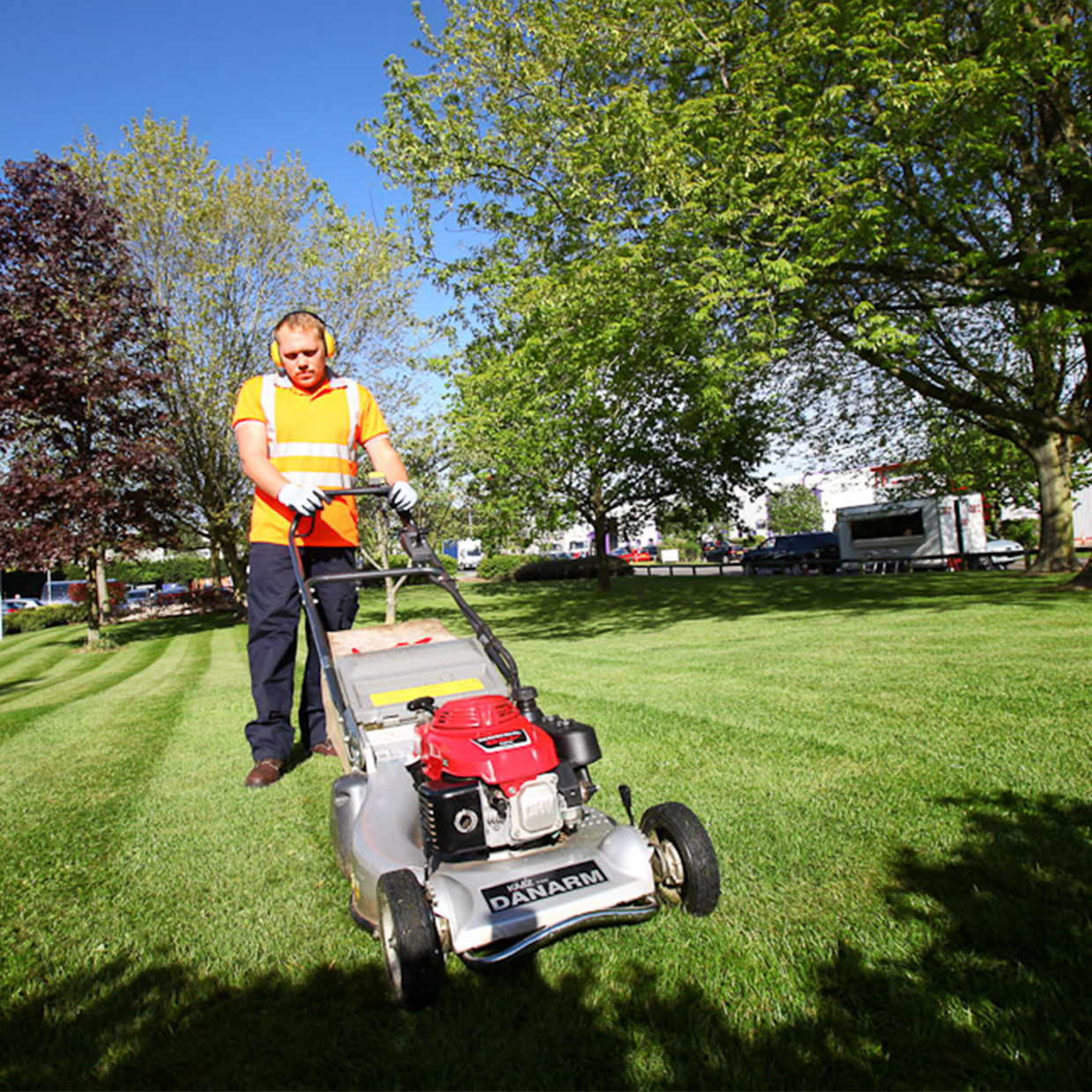 Shed-grounds-maintenance-lawn-cutting